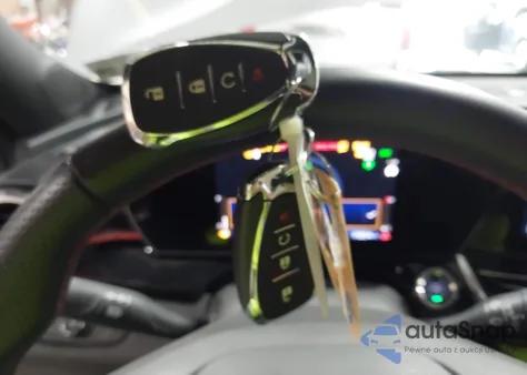 2025 Chevrolet Trax Fwd 2Rs z USA, uszkodzony, nr VIN KL77LJEP4SC095601